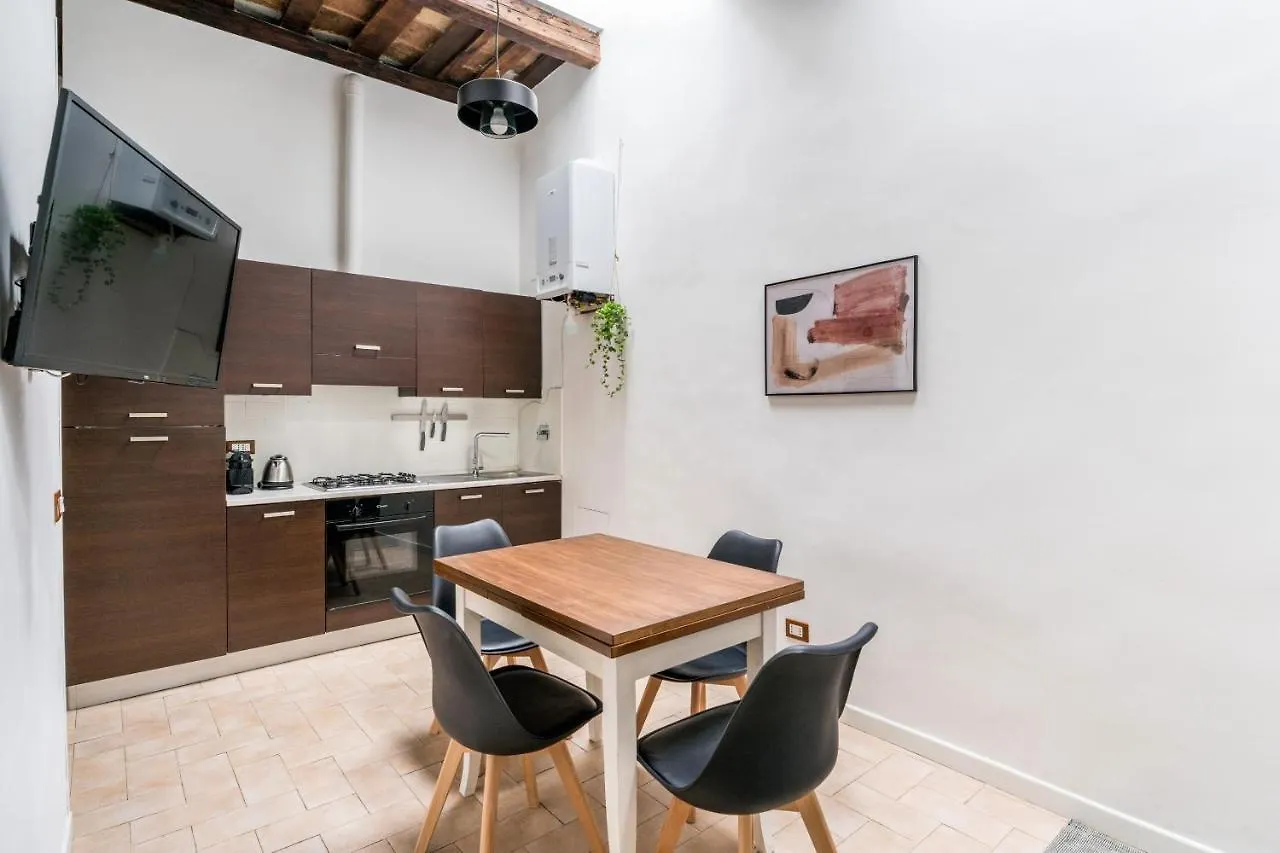 Apartment Nora'S Home, Charmy Apt In The Heart Of Trastevere Rome